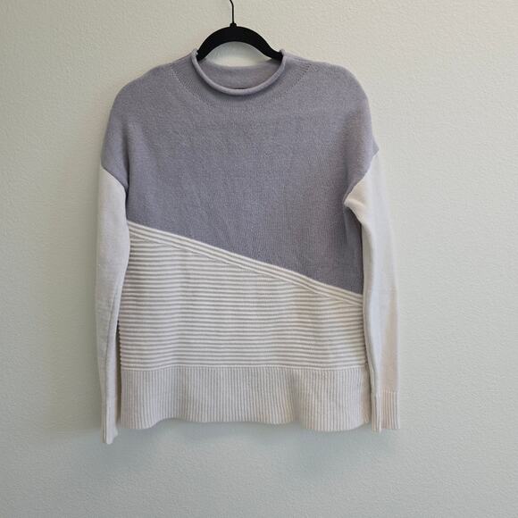 Belle by Belldini Colorblock Sweater Size Small – Gray Blue & Cream, Cozy Chic - Picture 1 of 7
